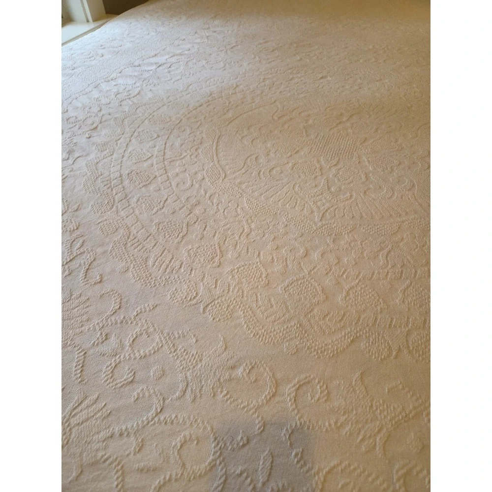 VTG Y2k Crown Crafts Matelasse Bedspread Medallion Fringed Ivory Full Double‎